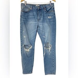 Forever 21 Relaxed Tapered Button Fly High Rise Distressed Jeans Size 31